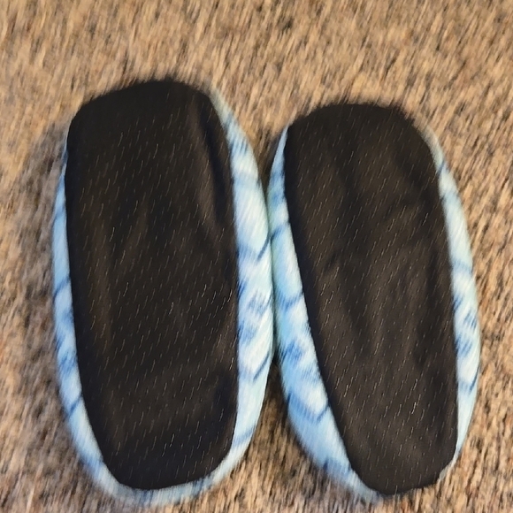 Cozy Blue Slippers - Picture 3 of 4